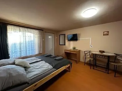 Boglarka Vendeghaz 2fos Balatonboglar